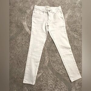 Levi’s White 711 skinny jeans EUC sz 28